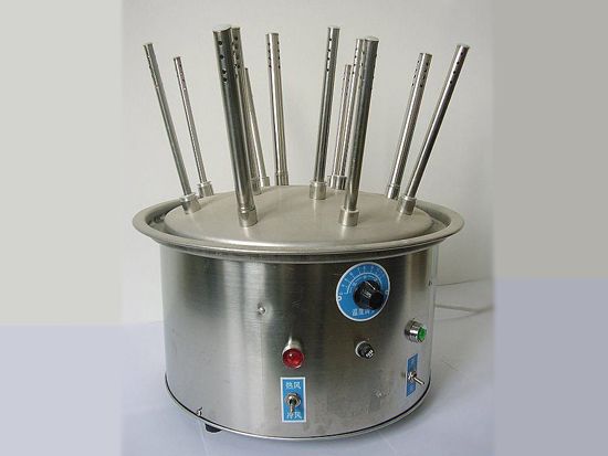 點擊查看詳細(xì)信息<br>標(biāo)題：12孔玻璃儀器烘干器 閱讀次數(shù)：2880